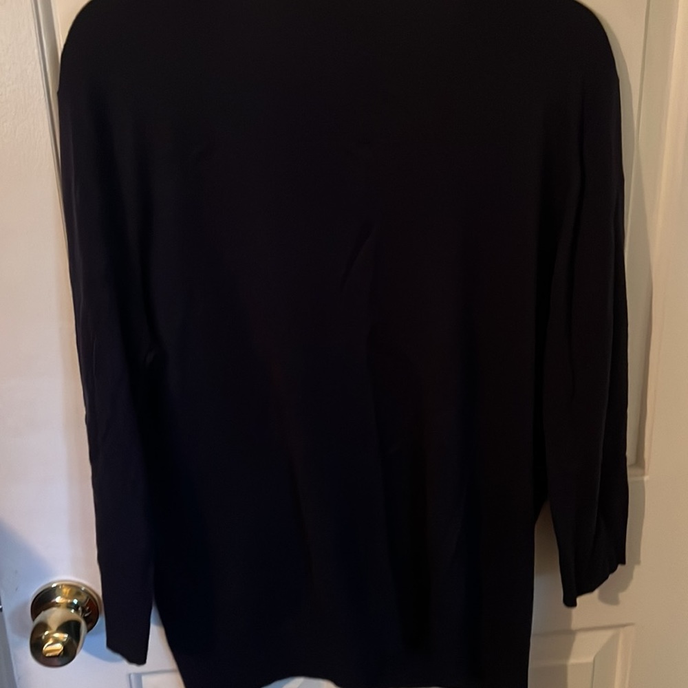 New York & Company. Navy Blue Cardigan in excellent condition. - Picture 2 of 4